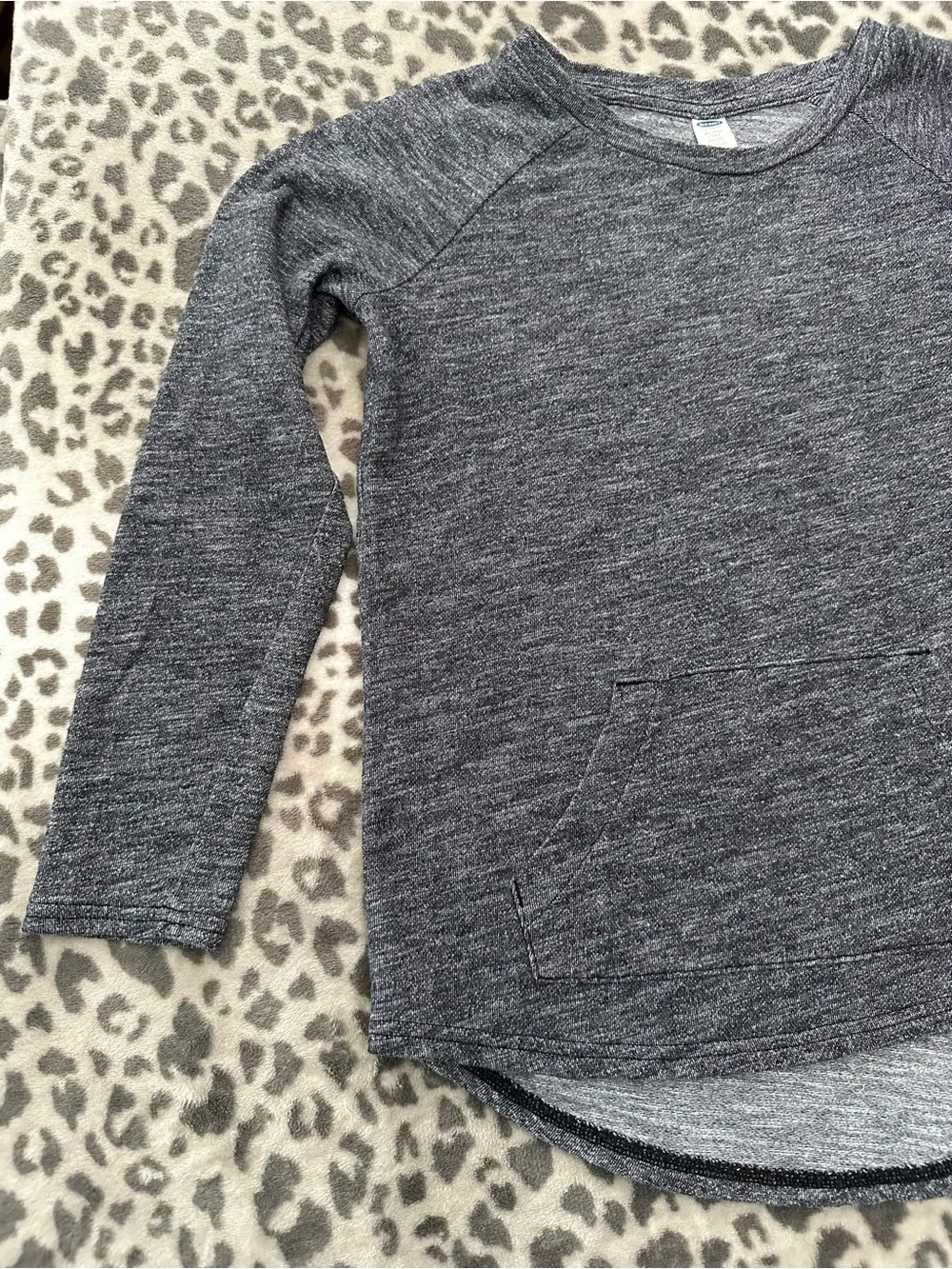 Old Navy WOW Kangaroo Long Sleeve Sweatshirt in Black Size XL 14 Girls